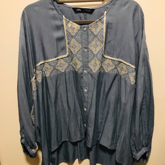 Zara Tops - Detailed embroidered blue top
